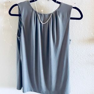 ‼️2/$15‼️ Andrew Marc Sleeveless blouse